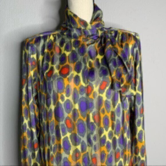 Nicola Vintage Abstract Button-Down Shirt - Picture 5 of 9